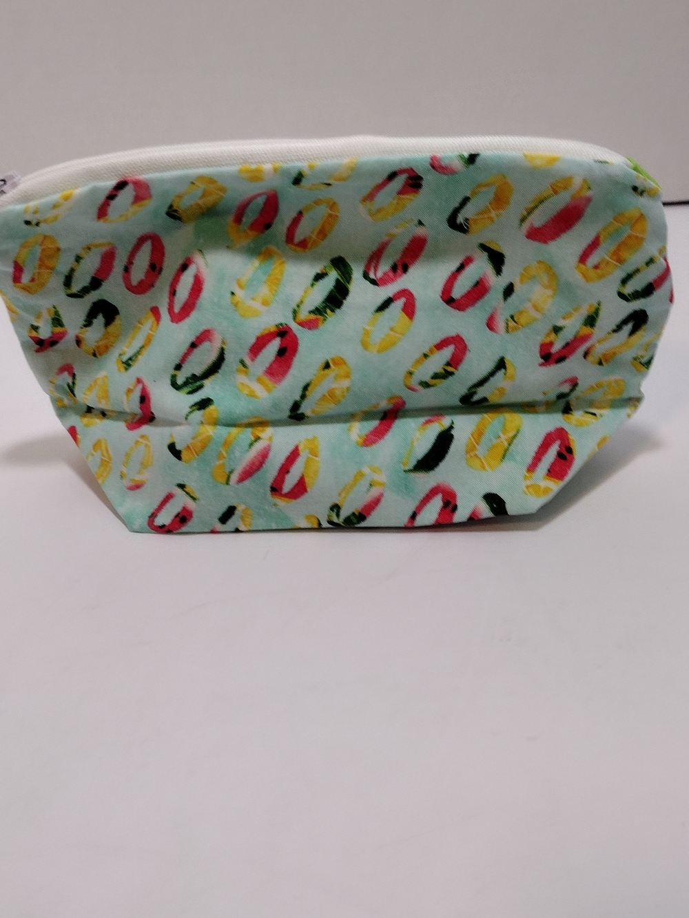 Handmade Multicolor Patterned Zippered Fabric Pouch - Picture 5 of 7